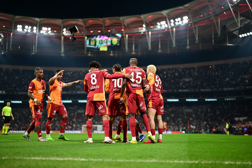 Galatasaray, Beşiktaş'ı 10 kişiyle yıktı: 0-1 - Resim : 3