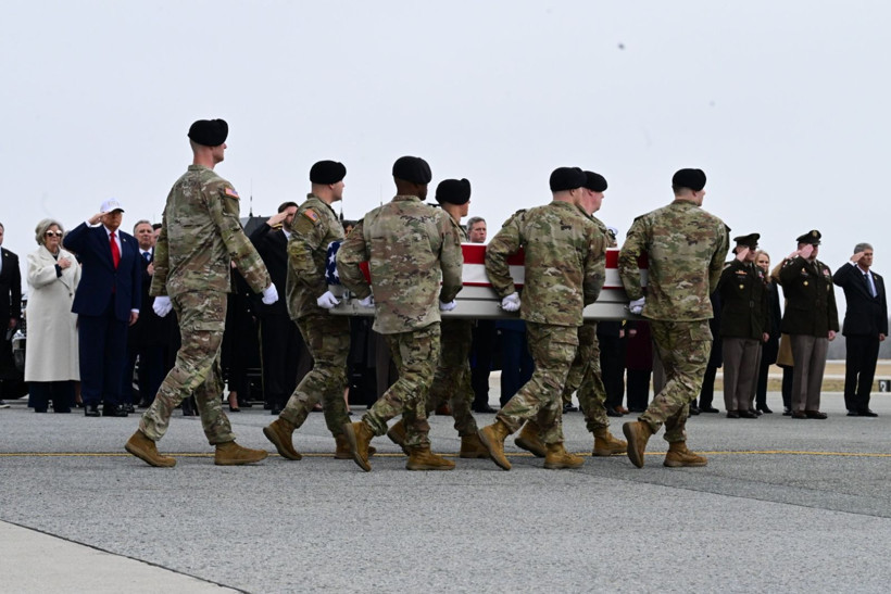 Trump, cenazeleri böyle karşıladı - Resim: 10