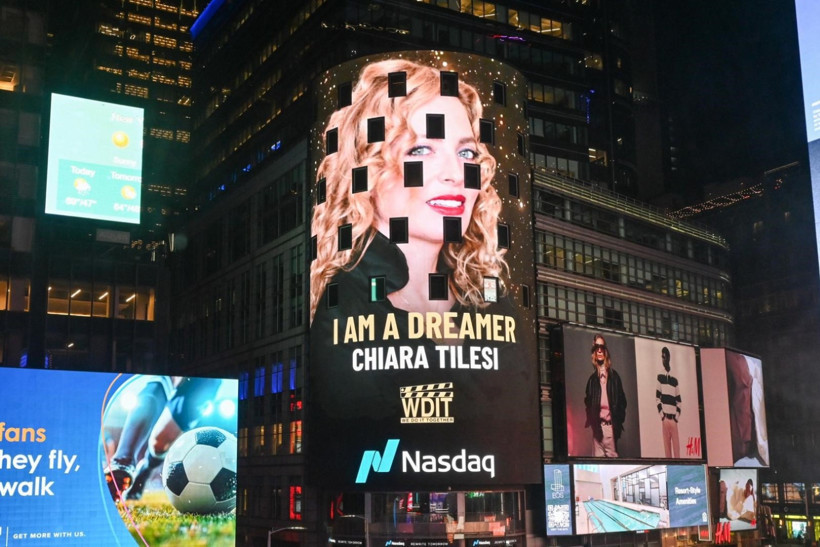 Neslihan Atagül’ün mesajı Times Meydanı’nda - Resim : 1