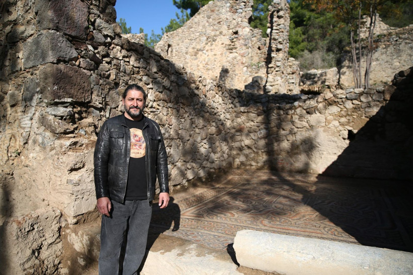 Binlerce yıllık mozaikte yazıyor: 'Kıskanan çatlasın' - Resim: 7