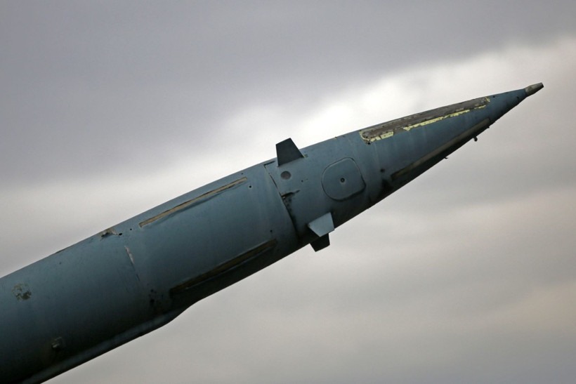 Tahran'ın göbeğinde füze şov - Resim: 14