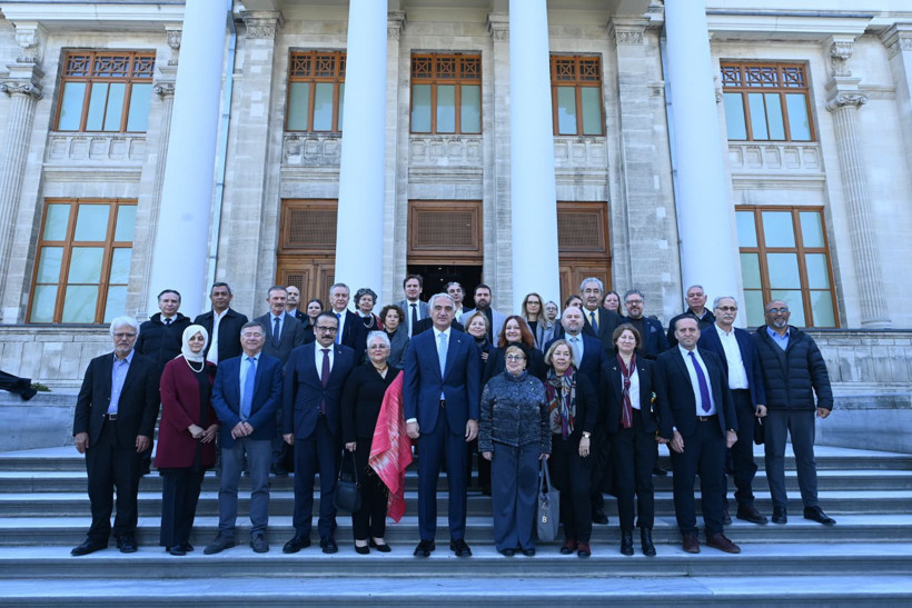 Bakan Ersoy açıkladı: Yurt dışına kaçırılan 13 bin eserin iadesi gerçekleşti - Resim : 1