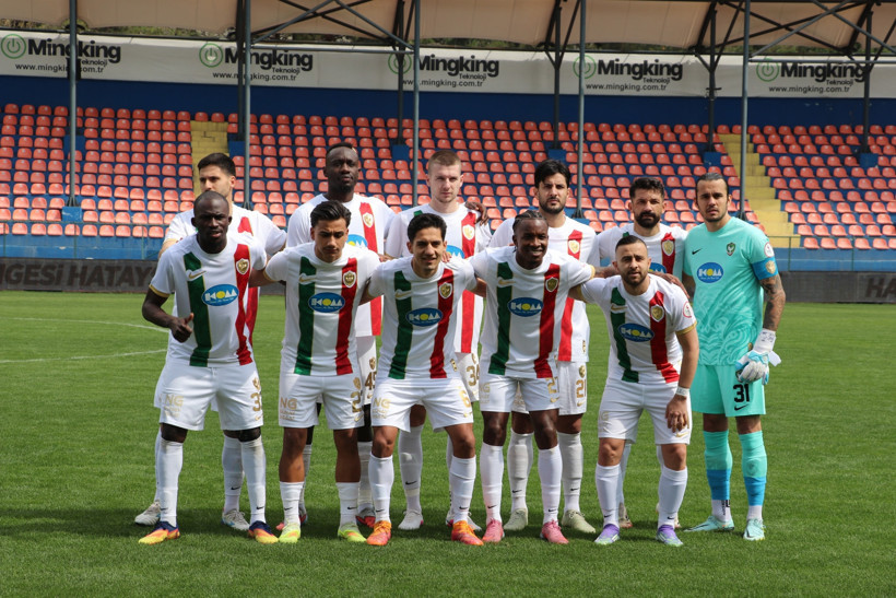 FIFA'dan, iki Türk kulübüne transfer yasağı - Resim : 1