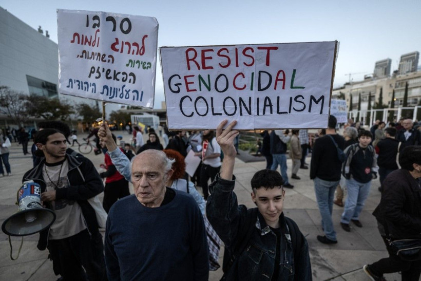 Tel Aviv karıştı: Polis eylemcileri güç kullanarak dağıttı - Resim: 22