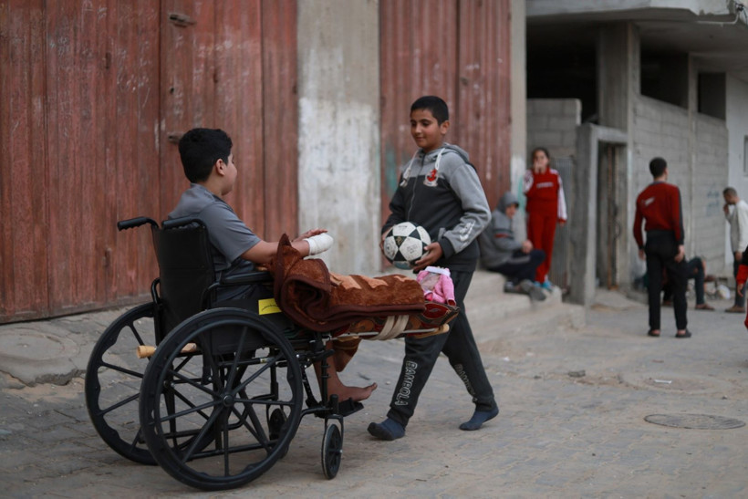 Futbol oynarken bulduğu mühimmatı eve götürdü, elini kaybetti - Resim: 13