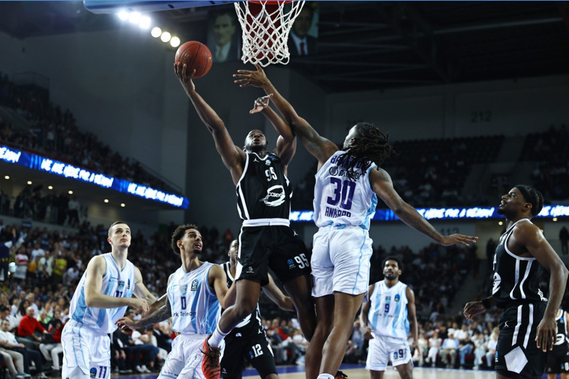 Türk Telekom evinde fırsat tepti, final son maça kaldı: 73-76 - Resim : 1