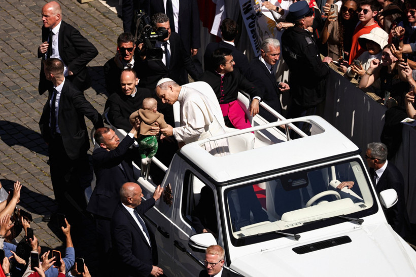 Papa'dan Paskalya mesajı: Silahları bırakın - Resim : 1