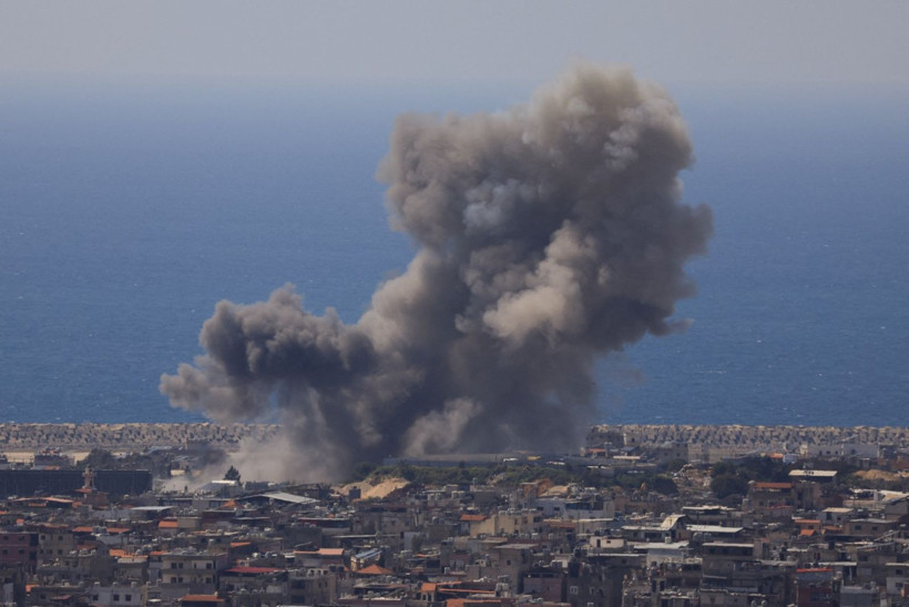 İsrail uçakları onlarca noktayı vurdu: Başkent duman altında - Resim: 4