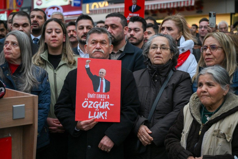 CHP’lilerden Ankara’da gözaltı protestosu - Resim: 1