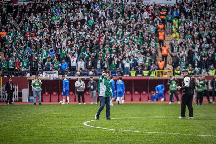 35 bin Bursasporlu bir şehri fethetti: Böyle deplasman görülmedi - Resim: 12