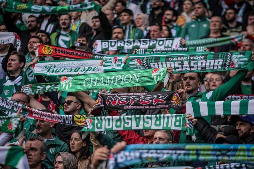 35 bin Bursasporlu bir şehri fethetti: Böyle deplasman görülmedi - Resim: 14