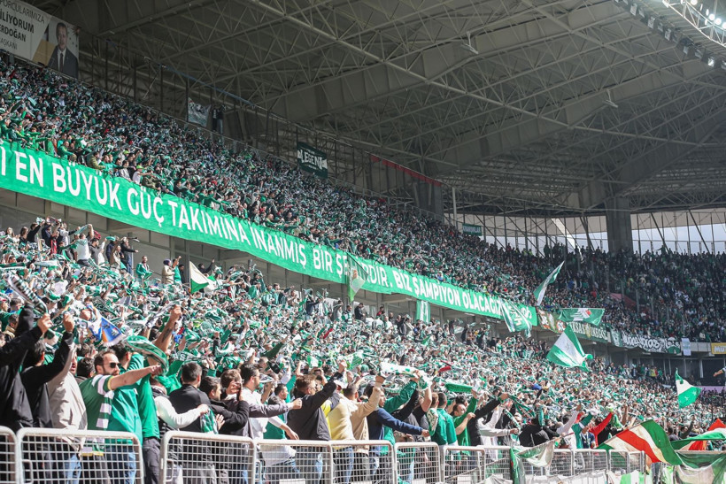 35 bin Bursasporlu bir şehri fethetti: Böyle deplasman görülmedi - Resim: 26