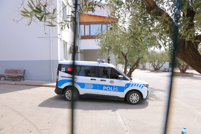 Saldırının olduğu okulda sessizlik hakim - Resim : 2