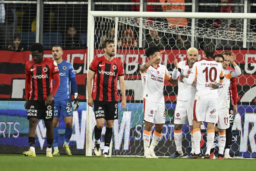 Galatasaray, derbi öncesi hata yapmadı: Gençler'i geçerek farkı 4'e çıkardı: 1-2! - Resim : 2
