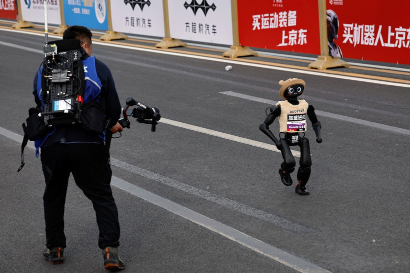 Robotlar yarı maraton koştu: İnsanları ilk kez geçtiler - Resim : 3