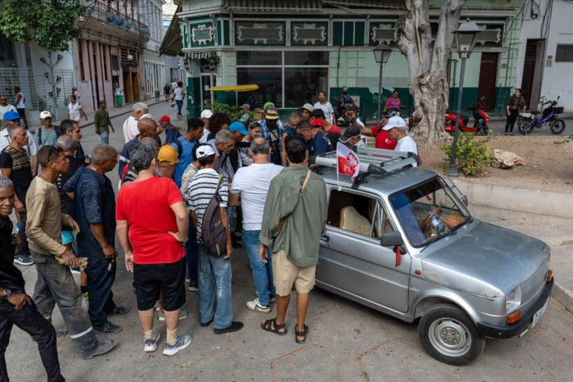Yakıt bulamayan adam aracını böyle çalıştırdı - Resim: 14