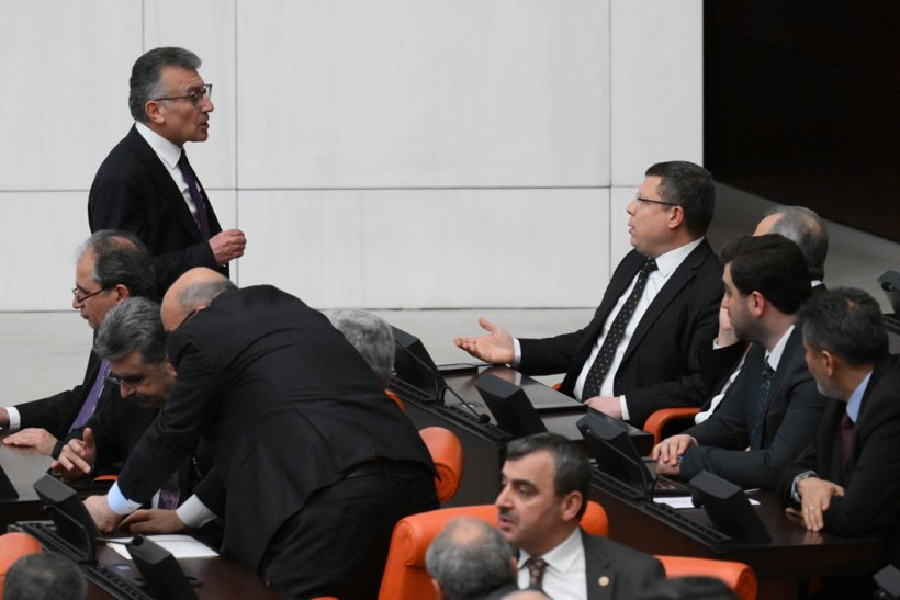 Meclis'te tartışma: 'Burada babanızın çiftliği yok, geleceksiniz' - Resim: 7
