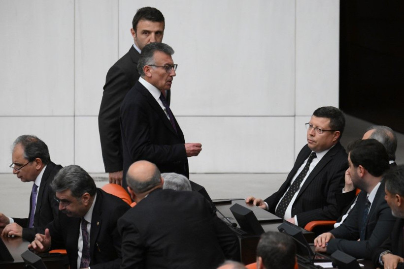 Meclis'te tartışma: 'Burada babanızın çiftliği yok, geleceksiniz' - Resim: 9