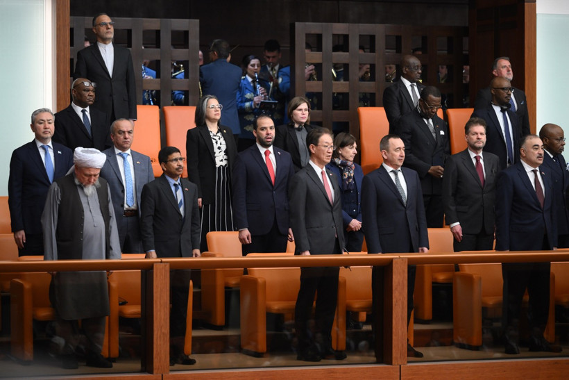 23 Nisan oturumunda Meclis’te sıralar boş kaldı, MHP ile DEM selamlaşmadı - Resim : 7