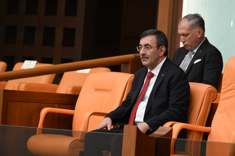 23 Nisan oturumunda Meclis’te sıralar boş kaldı, MHP ile DEM selamlaşmadı - Resim : 4