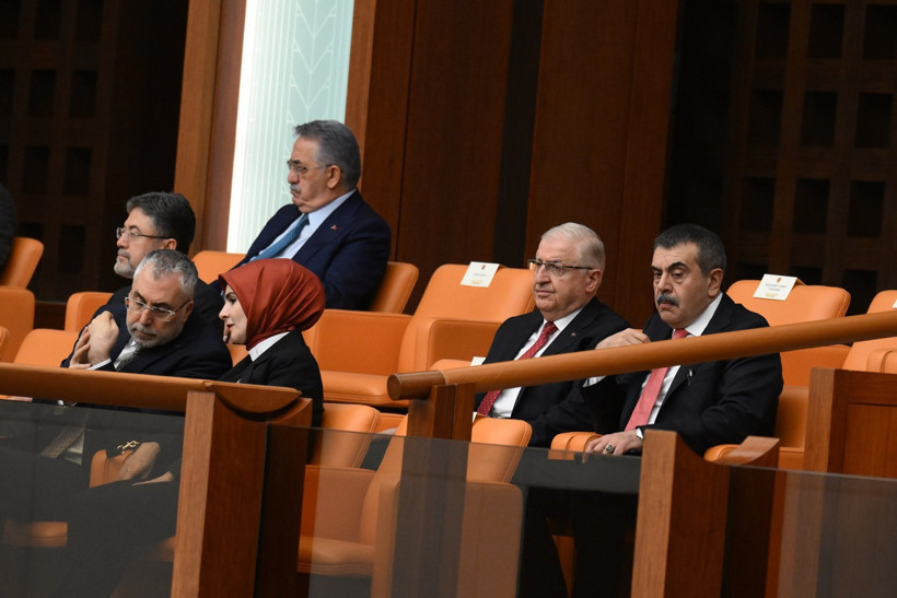 23 Nisan oturumunda Meclis’te sıralar boş kaldı, MHP ile DEM selamlaşmadı - Resim : 3