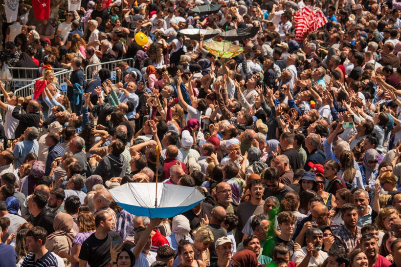 Mesir coşkusu izdihama dönüştü! 10 ton macun için on binler birbirine girdi - Resim: 2