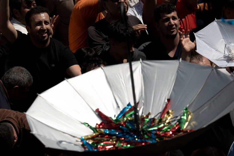 Mesir coşkusu izdihama dönüştü! 10 ton macun için on binler birbirine girdi - Resim: 6