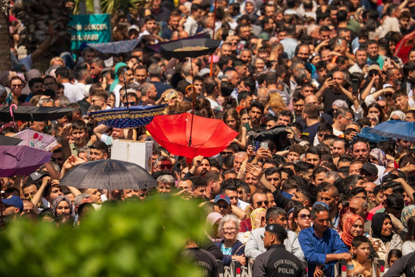 Mesir coşkusu izdihama dönüştü! 10 ton macun için on binler birbirine girdi - Resim: 12