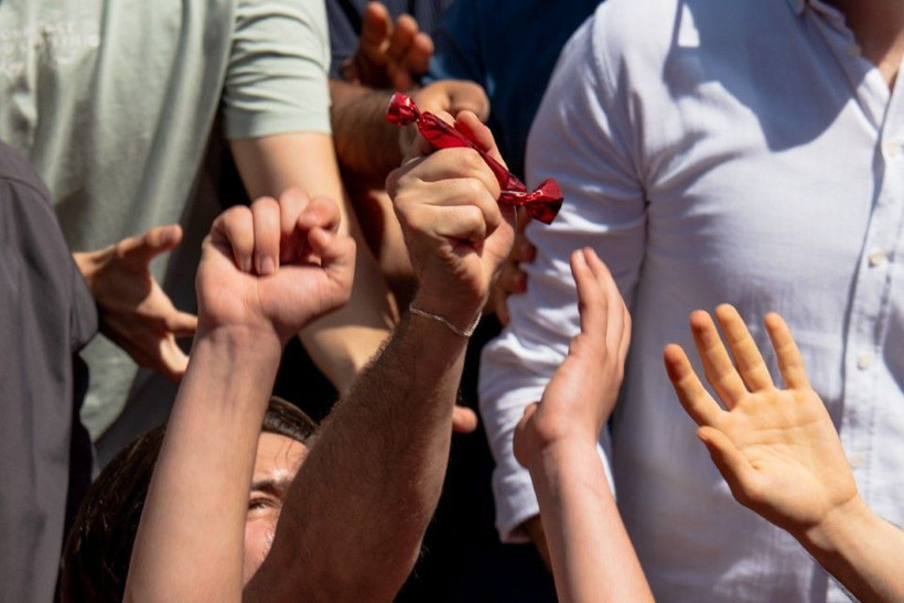 Mesir coşkusu izdihama dönüştü! 10 ton macun için on binler birbirine girdi - Resim: 20
