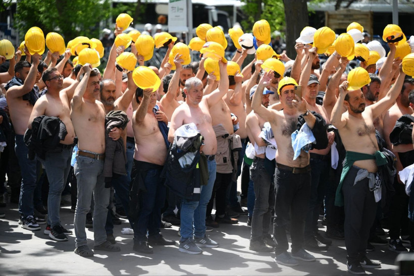 Açlık grevindeki madencilere polis müdahalesi - Resim: 11