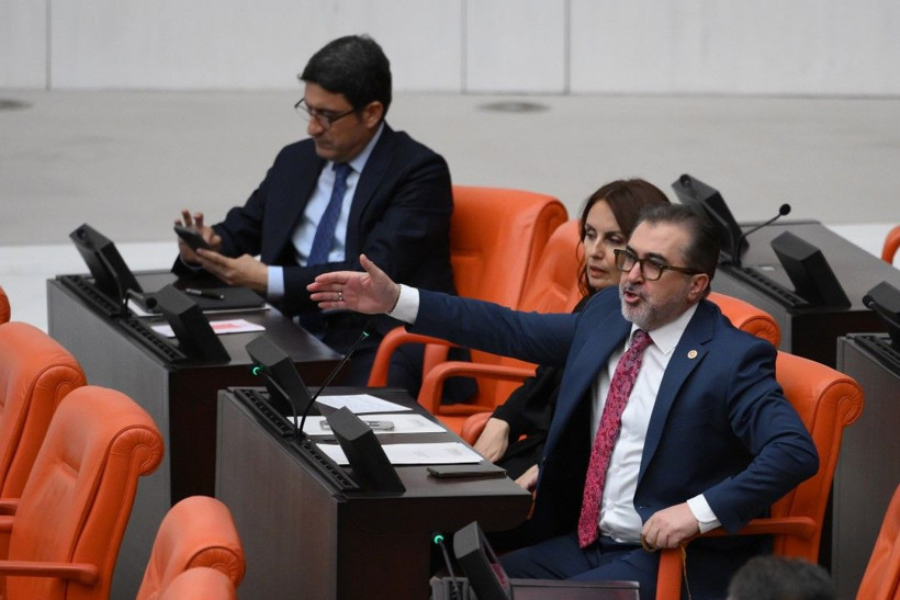 Meclis'te tansiyon yükseldi: 'Adam değilsin' tartışması - Resim: 2