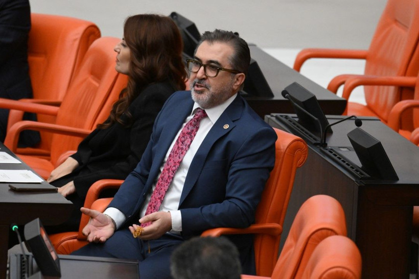Meclis'te tansiyon yükseldi: 'Adam değilsin' tartışması - Resim: 3