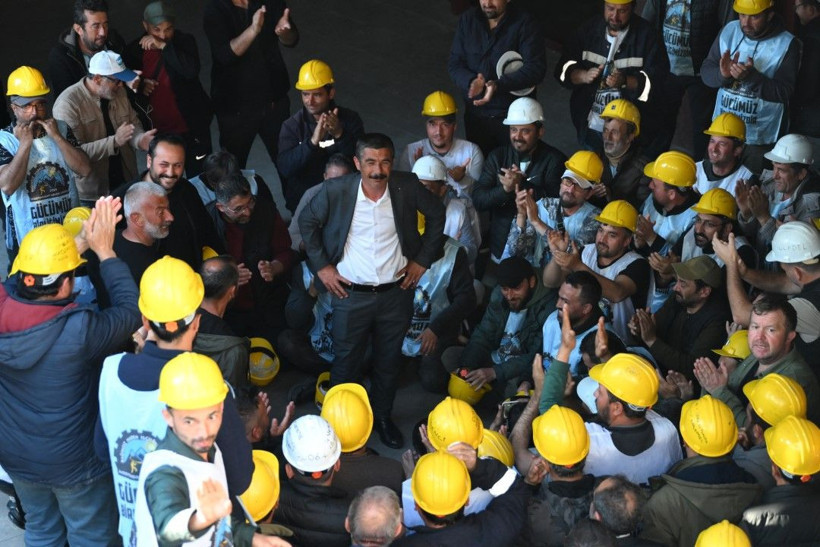 Direnen madenciler kazandı! İşçilerden sevinç gösterisi - Resim: 6