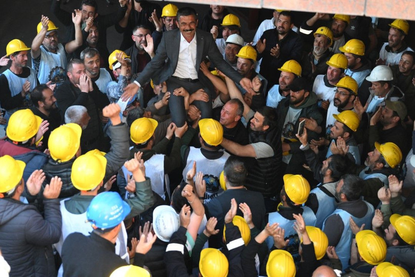 Direnen madenciler kazandı! İşçilerden sevinç gösterisi - Resim: 13