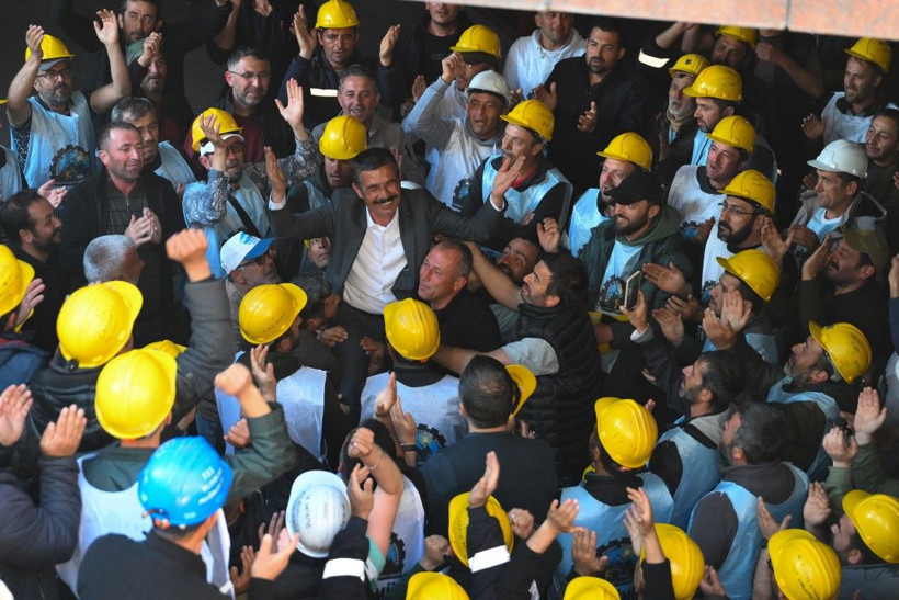 Direnen madenciler kazandı! İşçilerden sevinç gösterisi - Resim: 14