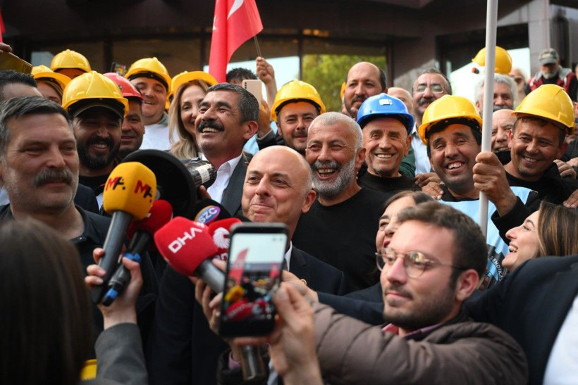Direnen madenciler kazandı! İşçilerden sevinç gösterisi - Resim: 36