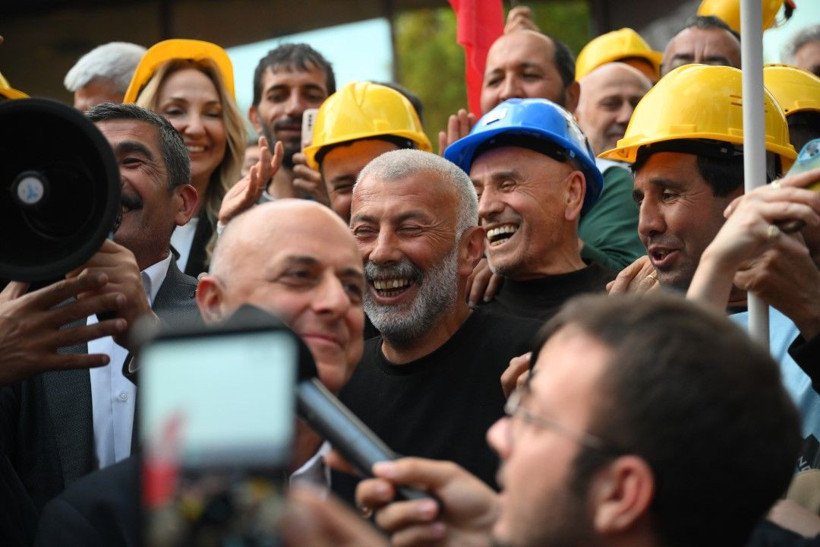 Direnen madenciler kazandı! İşçilerden sevinç gösterisi - Resim: 37