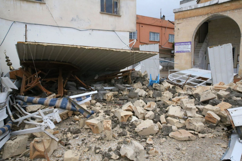 Deprem gibi: Camiler, iş yerleri yıkıldı - Resim: 11