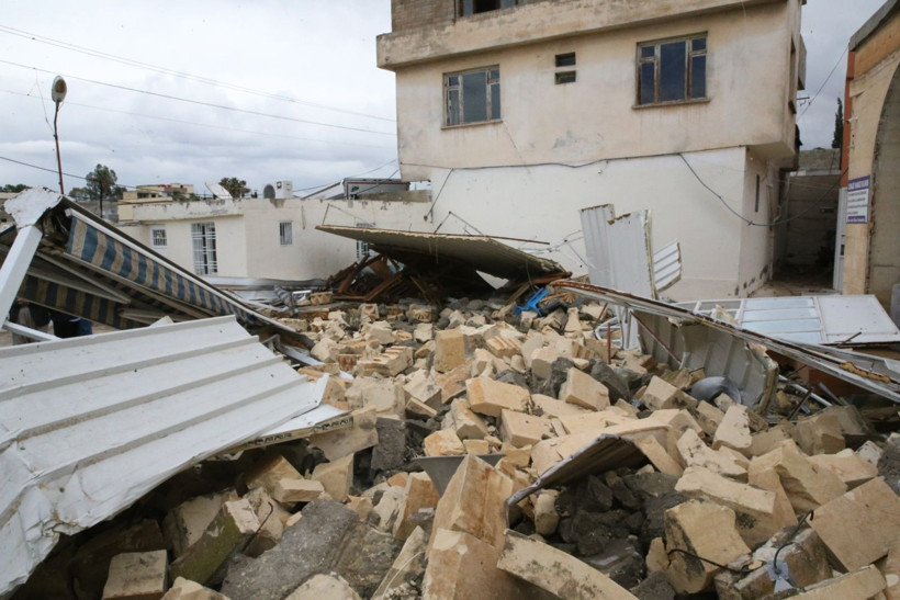 Deprem gibi: Camiler, iş yerleri yıkıldı - Resim: 12