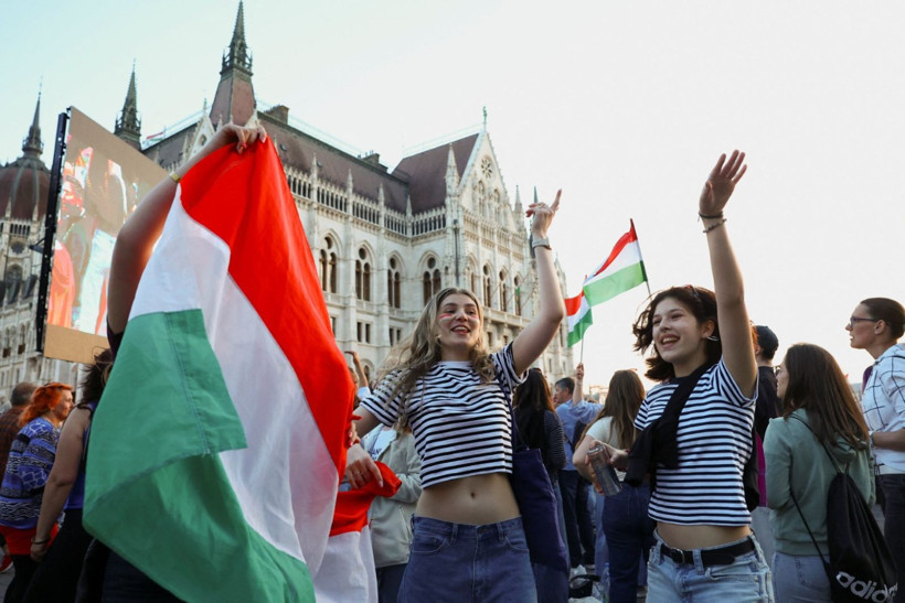16 yıllık Orban dönemi resmen sona erdi - Resim: 11