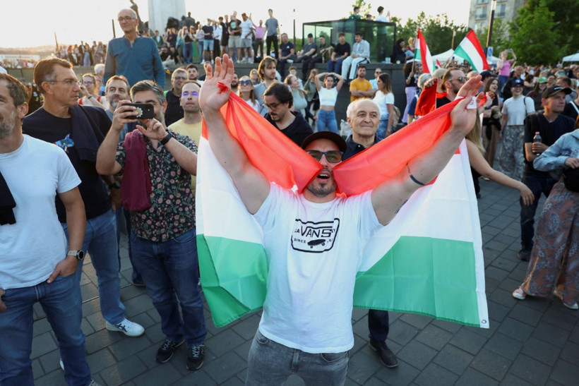 16 yıllık Orban dönemi resmen sona erdi - Resim: 12