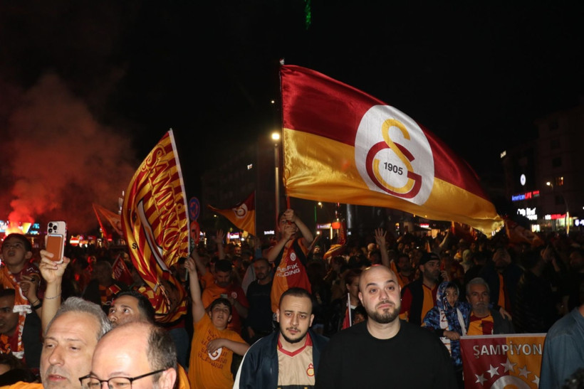 Galatasaraylılar, yurdun ve dünyanın dört bir yanında şampiyonluk kutladı - Resim: 27
