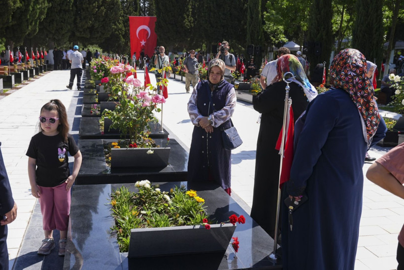 Soma'da 12'nci yıl anması - Resim: 12