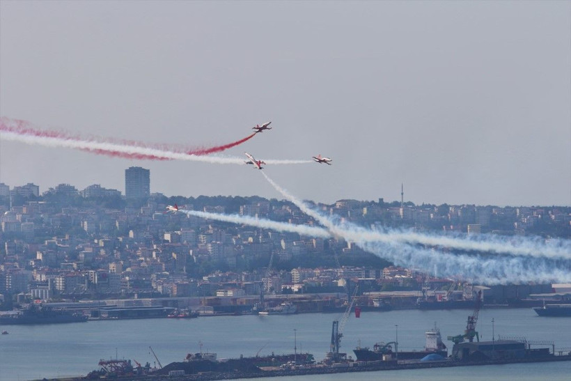 Türk Yıldızları ve SOLOTÜRK gösterisi nefes kesti - Resim: 6