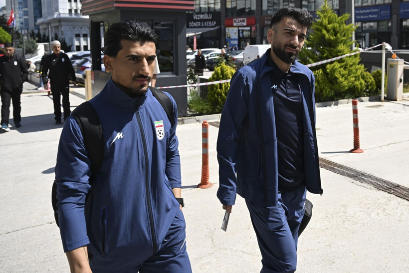 Trump 'güvenli değil' demişti, Ankara'da vize kuyruğuna girdiler! - Resim: 18