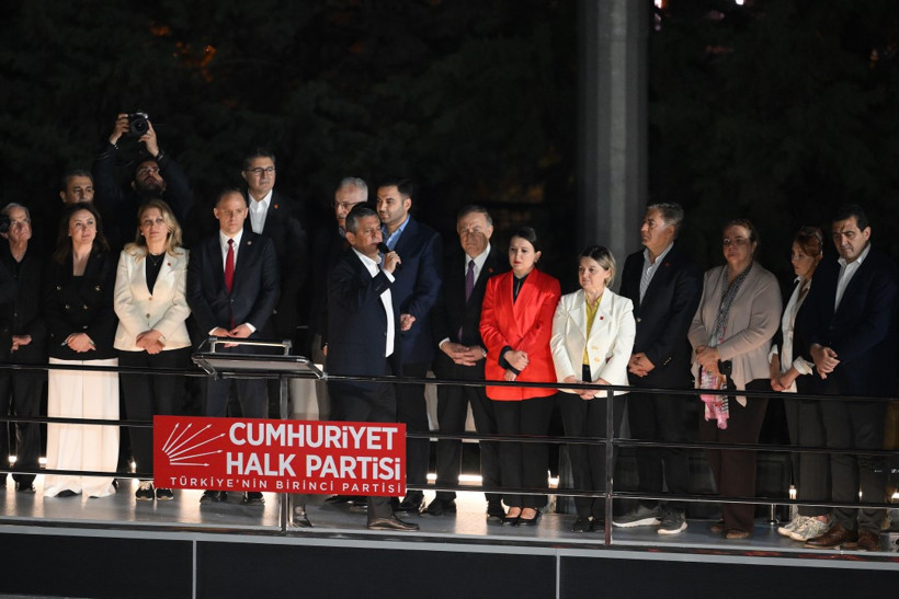 Özgür Özel: Gerekirse hayatı durduracağız ama teslim olmayacağız - Resim : 2