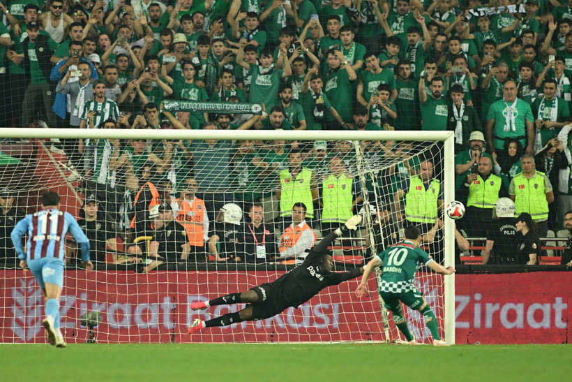 Trabzonspor, Konyaspor'u Onuachu ile yıktı, Türkiye Kupası'nı kaldırdı: 2-1 - Resim : 1