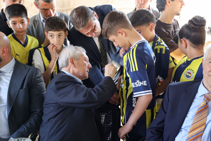 Aziz Yıldırım, Mardin ve Diyarbakır Metropoliti ile 23 yıl sonra buluştu - Resim: 7