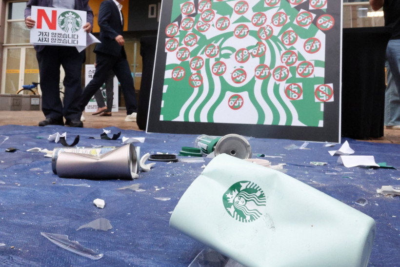 Skandal reklam kampanyası, Starbucks satışlarını düşürdü - Resim : 1