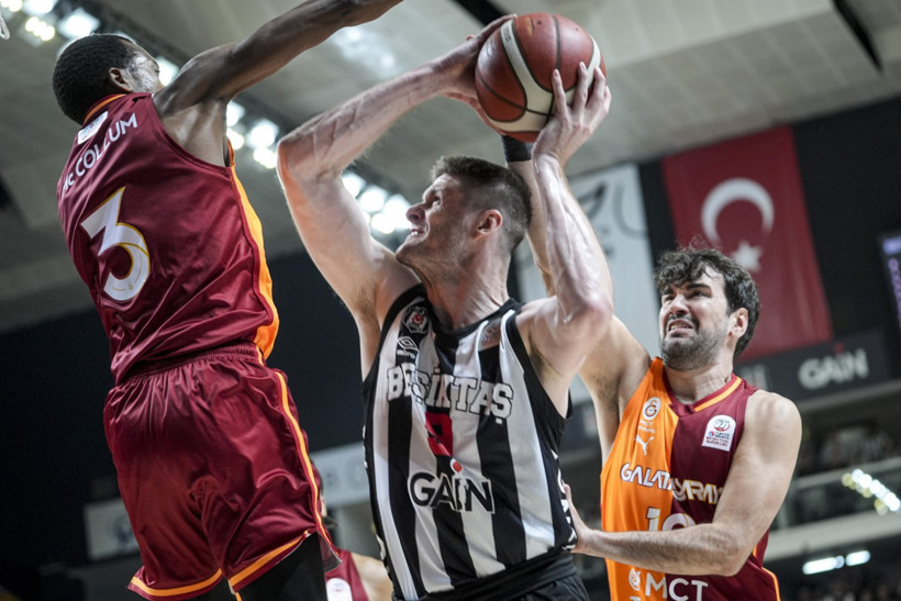 Galatasaray'ı yıkan Beşiktaş yarı finalde - Resim : 1